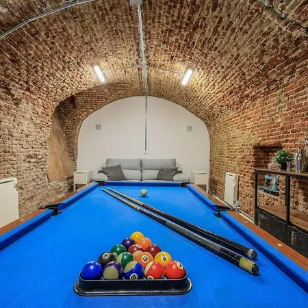Unique Flat La Latina * Billiard & Darts Apartment Madrid Exterior photo